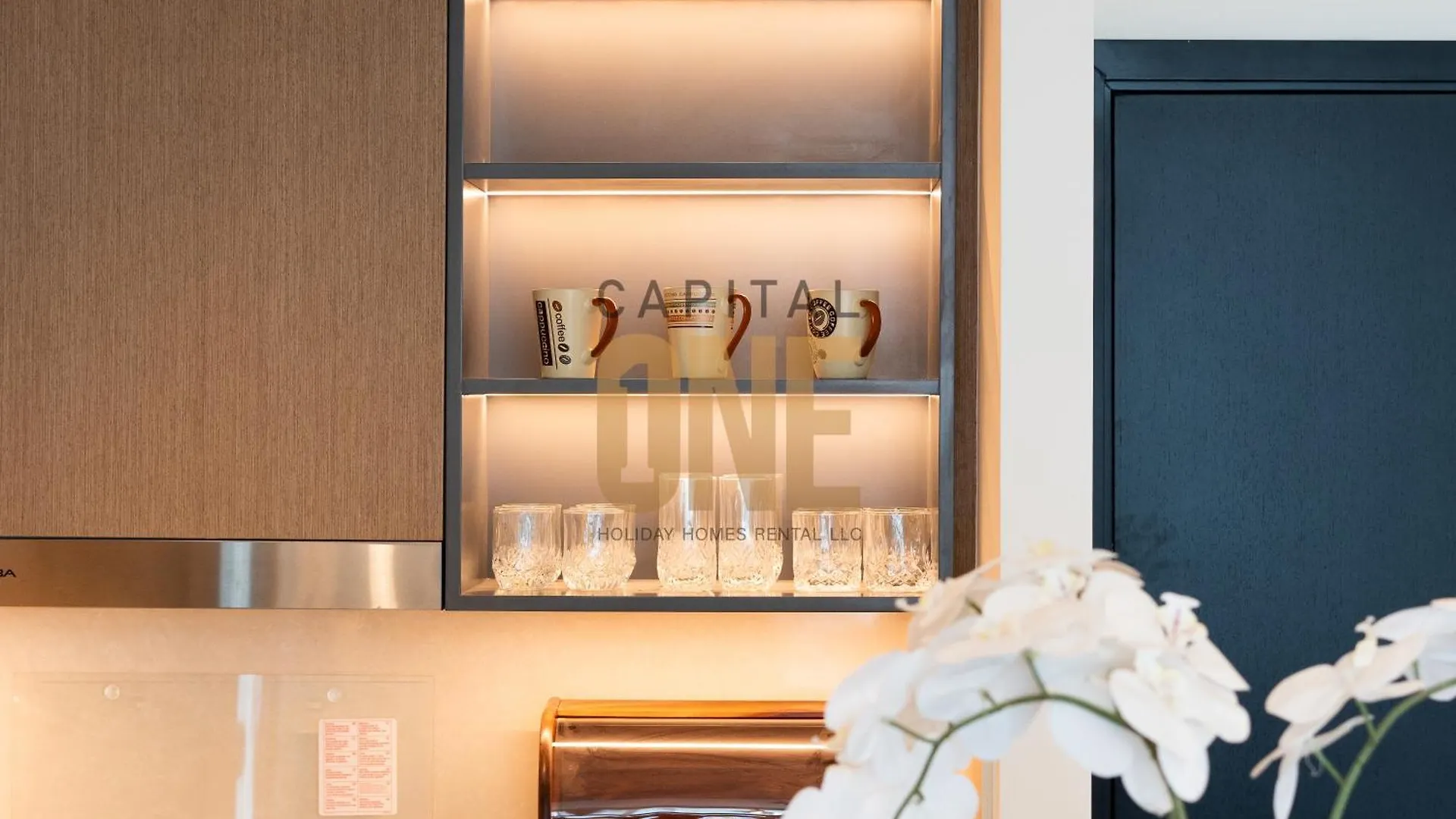 Burj Khalifa And Fountain View, 1Br, Downtown Dubai, Modern Furnished Apartment